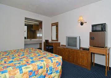 Rodeway Inn Brevard Εξωτερικό φωτογραφία